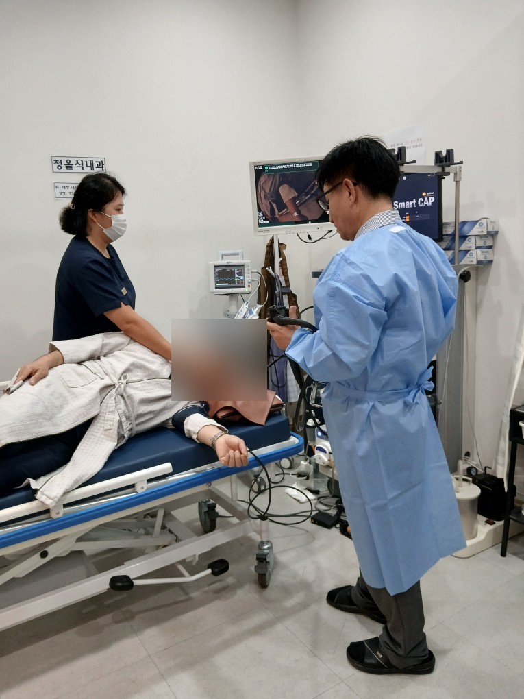 후지필름 ELUXEO 6000 내시경 진료 장면